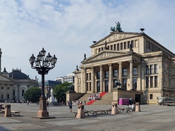 day-1-Panorama-Gendarmenmarkt-Berlin-Germany